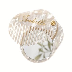 Ensemble peigne et miroir de mariée personnalisé avec cadre en acétate, nom et initiales, durable, cadeau de mariage - Product Image 1