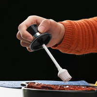 Bocaux à épices ronds en verre de 250ml avec cuillère, bouchon de brosse à huile de bâton de miel, récipients de stockage d'aliments pour le stockage d'assaisonnement au sel