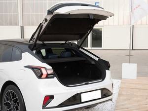 2024 Zeekr 001 Eléctrico 5 puertas 5 asientos Hatchback 750KM Largo alcance Venta directa de fábrica Vehículos de nueva energía - Product Image 6