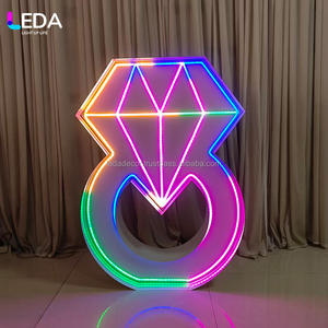 Letrero LED LEDA de Diseño Nuevo con Forma de Anillo de Metal RGB, Letrero LED Gigante Iluminado para Decoración de Bodas, Eventos y Cumpleaños - Product Image 1