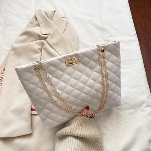Moins cher 2025 Offre Spéciale mode broderie femmes grand <span class=keywords><strong>sac</strong></span> à provisions dames chaîne <span class=keywords><strong>sac</strong></span> haute capacité fourre-tout voyage croix corps sacs à main - Product Image 6