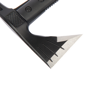 Hache tactique de survie SOG pour l'extérieur avec allume-feu, tire-clous, hache multi-usage avec manche enveloppé de paracorde (SK1001-CP) - Product Image 3