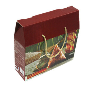 Sac cadeau en papier personnalisé certifié ISO9001 avec poignée, fournisseur approuvé FAMA pour les emballages de mariage, de fête et de vente au détail - Product Image 1