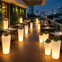 Lampu Planter LED Dekoratif Bercahaya Bentuk Lingkaran 81cm Dapat Diisi Ulang untuk Pajangan Taman Plaza