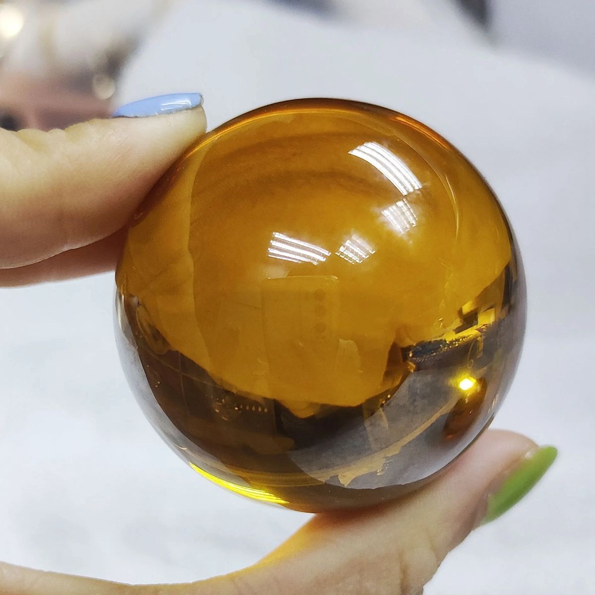 สีเหลือง