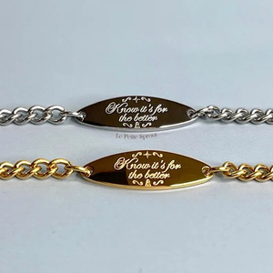กำไลข้อมือสแตนเลสสตีลเคลือบทอง 18K ยี่ห้อเจียเทาโอ พร้อมจี้รูปวงรีสลักข้อความตามสั่ง  แผ่นแท่งเปล่าสำหรับข้อความสร้างแรงบันดาลใจ เครื่องประดับส่วนตัว - Product Image 1