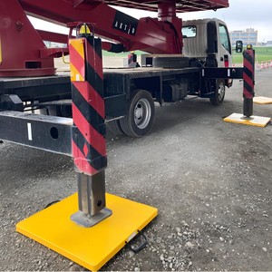 タフ表面ヘビーデューティクレーンサポートマットジャックスタビライザーパッドHDPE UHMWPEクレーンアウトリガーパッドクレーンマット