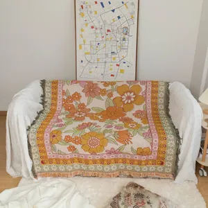 Manta de sofá con flecos de algodón jacquard con flores europeas cálidas