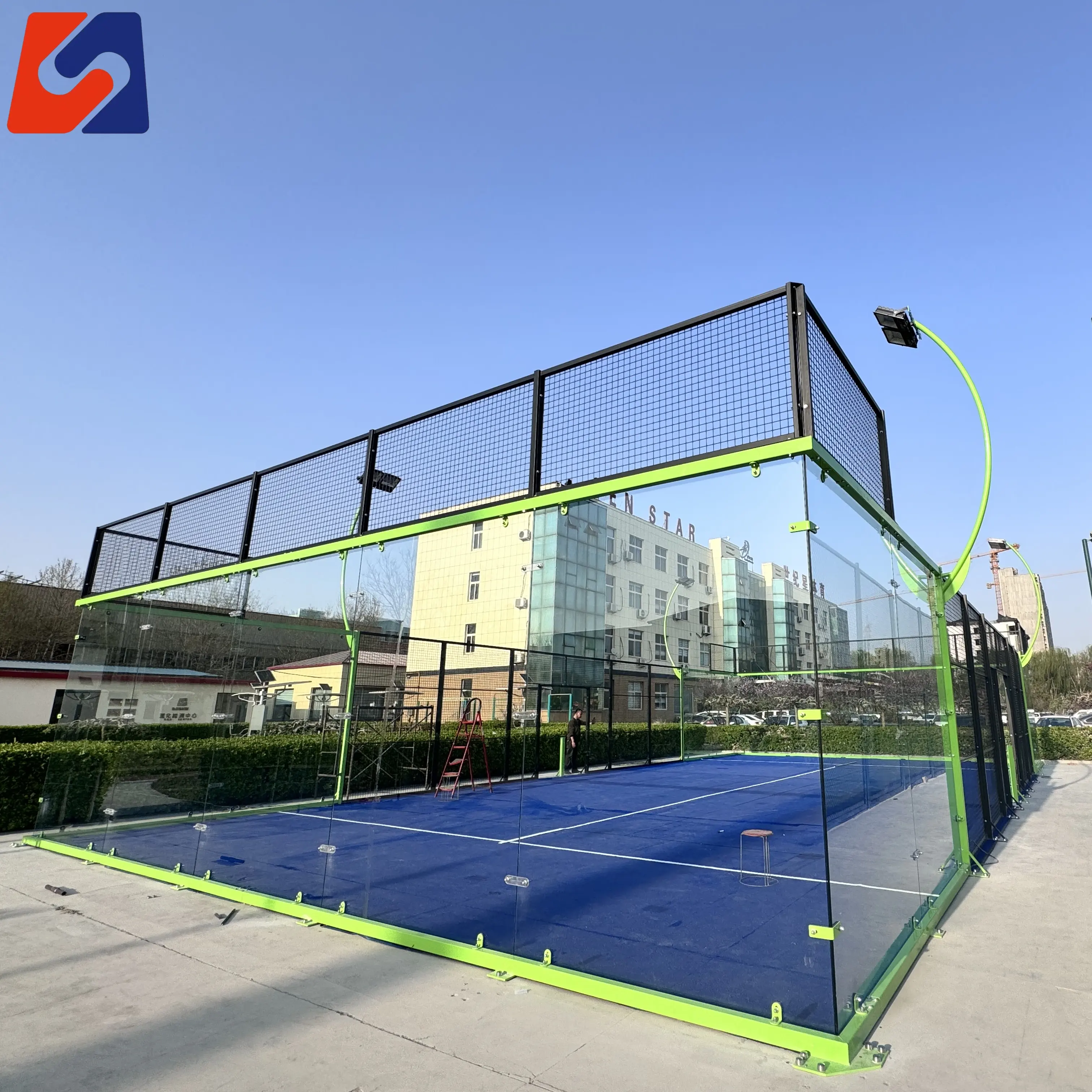 Hochwertige professionelle tragbare Panorama-Outdoor-Kunstgras-Paddel-Padel-Tennisplätze für Sport