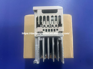 Yas-kawa CIMR-JB2A0006BBA |   Variador de Frecuencia Serie J1000 |   0.75kW 1HP |   Salida de 6.0A |   Entrada trifásica de 200V-240V |   Inversor VFD Compacto - Product Image 5