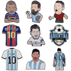 Famosa estrella del fútbol argentino, alfileres esmaltados personalizados, alfileres de Metal para niños para ropa, venta al por mayor para regalos, fiestas, bodas - Product Image 1