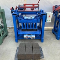Machine à fabriquer des blocs de béton creux et pleins à petite échelle, largement utilisée, en vente chaude, machine à fabriquer des blocs de béton en Chine