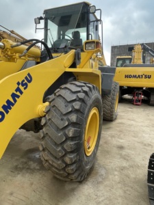 รถตักล้อยางมือสองญี่ปุ่น โคมัตสึ รุ่น W320 W360 W470 ได้รับการรับรองมาตรฐาน CE ปั๊มไฮดรอลิกคาวาซากิ เครื่องยนต์ เกียร์ แกนกลาง ปี 2023 น้ำหนัก 6000 กิโลกรัม - Product Image 4