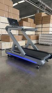 ลู่วิ่งไฟฟ้าเชิงพาณิชย์คุณภาพสูง SK พร้อมหน้าจอสัมผัสอัจฉริยะและปรับความชันได้ สำหรับ<span class=keywords><strong>การ</strong></span>ออกกำลังกายแบบ<span class=keywords><strong>คา</strong></span><span class=keywords><strong>ร์</strong></span><span class=keywords><strong>ดิ</strong></span><span class=keywords><strong>โอ</strong></span>และฟิตเนส - Product Image 3