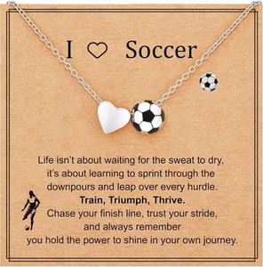 Collares personalizados de cobre chapado en oro con dijes de deportes de pelota (fútbol, béisbol) y corazón/cruz para mujer, con tarjeta - Product Image 1