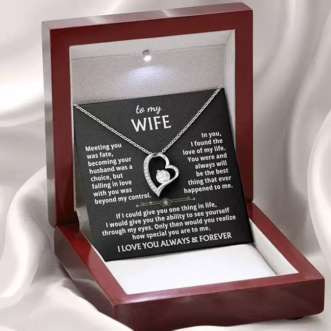 Silver Necklace with A Card Light Box