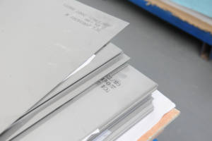 Pemasok Cina pelat <span class=keywords><strong>Titanium</strong></span> Gr.4 Gr2 <span class=keywords><strong>Gr1</strong></span> <span class=keywords><strong>Astm</strong></span> <span class=keywords><strong>B265</strong></span> Ti6al4v kelas 5 <span class=keywords><strong>Titanium</strong></span> lembar pelat potongan kustom - Product Image 4