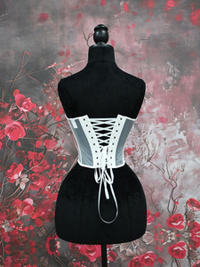 Corset bustier spectaculaire sans bretelles, à décolleté cœur, avec empiècements en maille contrastante et baleiné, pour des looks avant-gardistes et des tenues de soirée - Product Image 4