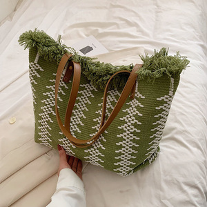 Bolso de Hombro Grande para Mujer, Estilo Moderno con Borlas Tejidas, para Uso Diario y Viajes, con Asa de PU, Venta al Por Mayor - Product Image 6