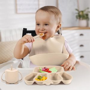 Set de Alimentación de Silicona para Bebés de 10 Piezas, Productos para el Destete, Plato con Ventosa, Babero, Alimentador de Frutas, Cuchara para Bebé, Tenedor, Vaso con Boquilla de Pato - Product Image 6