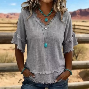 Nova Chegada Verão 2026: Blusa Sólida de Poliéster Lavável com Decote V Solto Estilo Europeu-Americano e Mangas Curtas com Franjas - Product Image 3