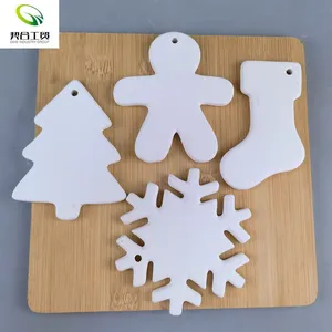 Floco de neve branco em forma de estrela cerâmica com costas planas DIY artesanato bisque dolomita para decoração de festa de Natal