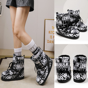 <span class=keywords><strong>Botas</strong></span> de nieve unisex transpirables de talla grande para invierno, estilo Moon Boots, con aumento de altura, de media pantorrilla, de felpa gruesa, para esquí, transfronterizas, de moda en internet. - Product Image 1