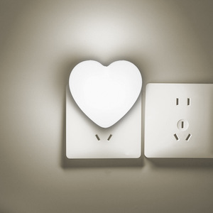 Luz de noche <span class=keywords><strong>LED</strong></span> amor en forma de corazón habitación de ahorro de energía ambiente romántico lámpara de noche lámpara de inducción de Control de luz de sueño - Product Image 4