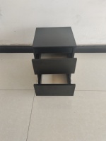 Table de chevet de style moderne avec tiroir secret pour objets de valeur, idéale pour le salon