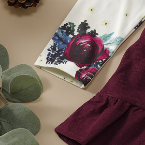 Conjunto de Ropa para Bebé Niña de 2 Piezas: Camisa Cómoda de Algodón con Estampado Floral de Manga Larga y Vestido con Tirantes Color Borgoña - Precio al por Mayor - Product Image 5