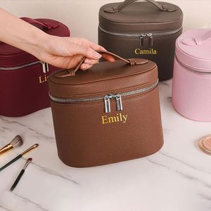 Custom Professional Fashion Large Capacity Waterproof Portable <b>Cosmetic</b> <b>Case</b> Zipper Closure Soft Handle Black PU Travel Makeup - Product Image 1