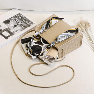 ALL4 Nuova <span class=keywords><strong>Borsa</strong></span> Trendy e alla Moda con Motivo Coccodrillo, Piccola <span class=keywords><strong>Borsa</strong></span> a <span class=keywords><strong>Tracolla</strong></span> per Donne - Product Image 3