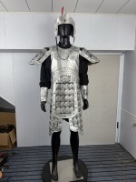 Ensemble d'armure de général chinois antique avec casque, costume de guerrier en argent gravé, tenue complète pour LARP, cosplay, Halloween, scène