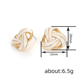 Orecchini a perno con fiocco placcati oro per donna, gioielli classici da matrimonio, orecchini in lega alla moda - Product Image 5