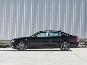รถ<span class=keywords><strong>มือ</strong></span><span class=keywords><strong>สอง</strong></span> <span class=keywords><strong>Audi</strong></span> <span class=keywords><strong>A6</strong></span> ปี 2024 รุ่น 55 TFSI 3.0T V6 Turbo Sedan เกียร์อัตโนมัติ พวงมาลัยซ้าย เบาะหนัง ระบบกันสะเทือนแบบถุงลม สีเดิมจากโรงงาน รถหรู คุณภาพเยี่ยม เหมาะสำหรับการเดินทาง - Product Image 4
