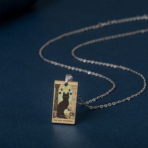 Collier pendentif en acier inoxydable plaqué or, motif chat, impression UV couleur, style peinture à l'huile vintage, Grand Arcana Waite, forme croix - Product Image 3