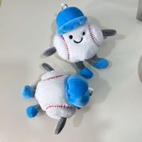 Porte-clés en peluche de baseball personnalisé en gros, casquette bleue, mignon, figurine de sport en peluche, breloque pour sac à dos, jouet pour machine à griffes, petit cadeau