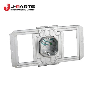 Support de fixation pour boîte de rangement Nissan NAVARA D40 2005-2015 OE 74586-EB030 74586EB030 - Product Image 1