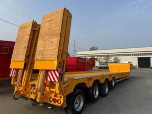 Ventas calientes Semirremolque amarillo de cama baja con <span class=keywords><strong>rampa</strong></span> para transporte de equipos pesados - Product Image 4