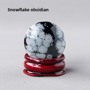 ขายส่งจากโรงงาน ลูกบอลคริสตัลธรรมชาติขัดเงาขนาด 3 ซม. สีม่วง เหลือง ชมพู ขาว ของตกแต่งบ้าน ของขวัญขึ้นบ้านใหม่ - Product Image 5