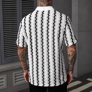 Nuova <span class=keywords><strong>Camicia</strong></span> Estiva da Uomo 2026 a <span class=keywords><strong>Maniche</strong></span> <span class=keywords><strong>Corte</strong></span> in Maglia a <span class=keywords><strong>Quadri</strong></span> con Perline, Stile Vintage, Versatile e Casual - Product Image 2