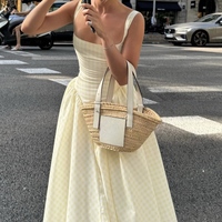 Robe midi élégante à col carré et épaules dénudées, coupe trapèze, en tissu tissé, imprimé numérique, pour femme, idéale pour les soirées, les rendez-vous galants et les vacances d'automne