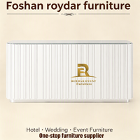 Comptoir de bar mobile pliable de style moderne en acier inoxydable blanc, or et argent de luxe, idéal pour les mariages, événements et locations.