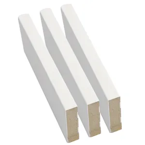 Modanatura dell'involucro del rivestimento della porta piatta in legno con stipite della porta con primer Gesso bianco decorativo