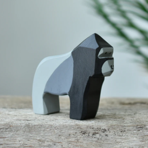Gorille en bois artisanal pour la décoration de la maison, jouet pour enfants d'âge préscolaire - Product Image 5