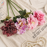 Dahlias artificiels à tige unique floqués avec feuilles pour la décoration de mariage, de maison, d'hôtel et d'événements