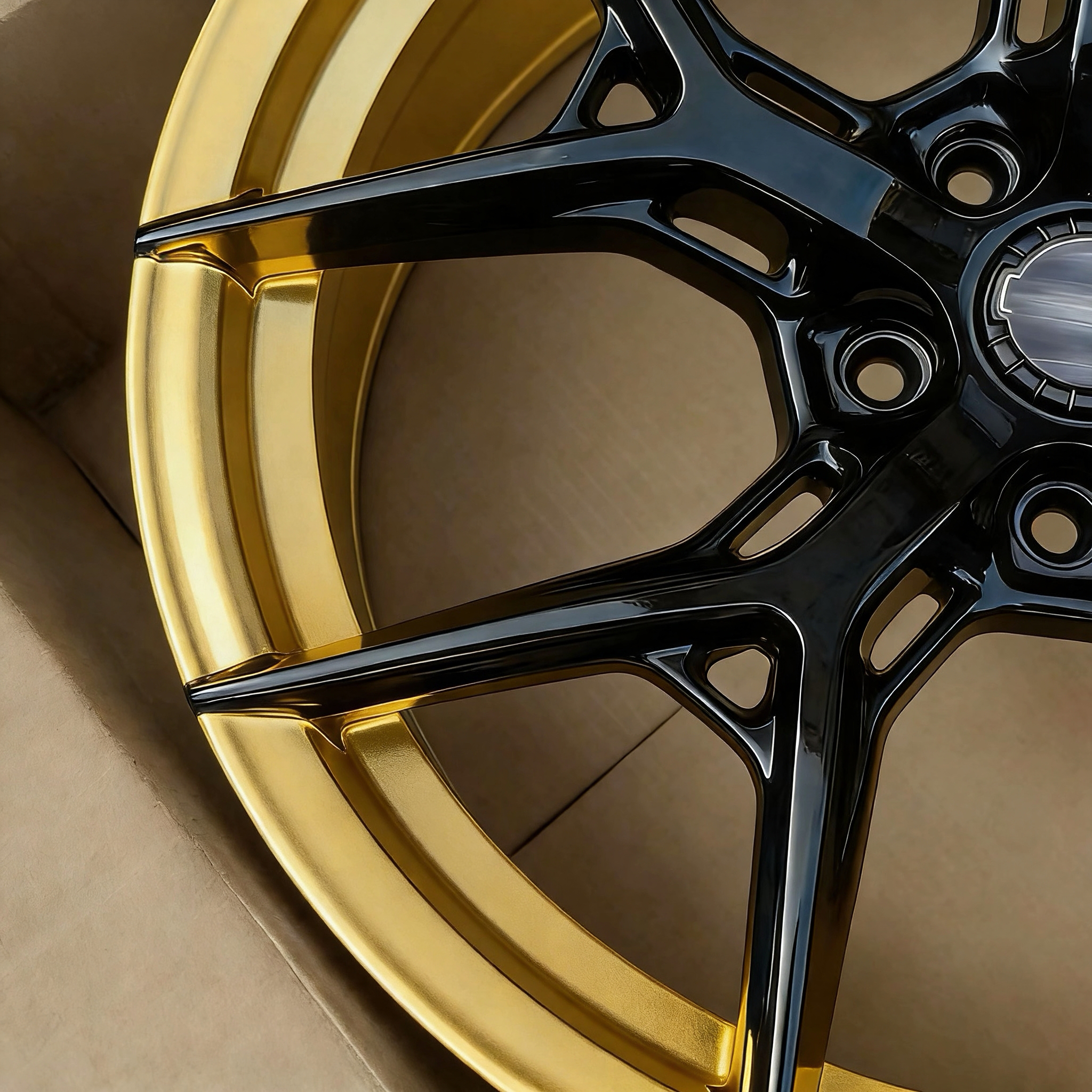 โกลเด้น