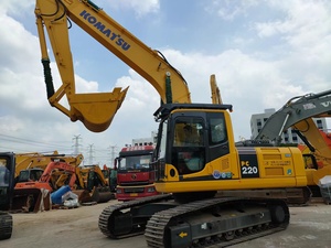 Excavadora de cadenas japonesa PC220-8 de alta calidad, confiable para construcción y paisajismo, equipo de construcción de 22 toneladas con motor y caja de cambios. - Product Image 4