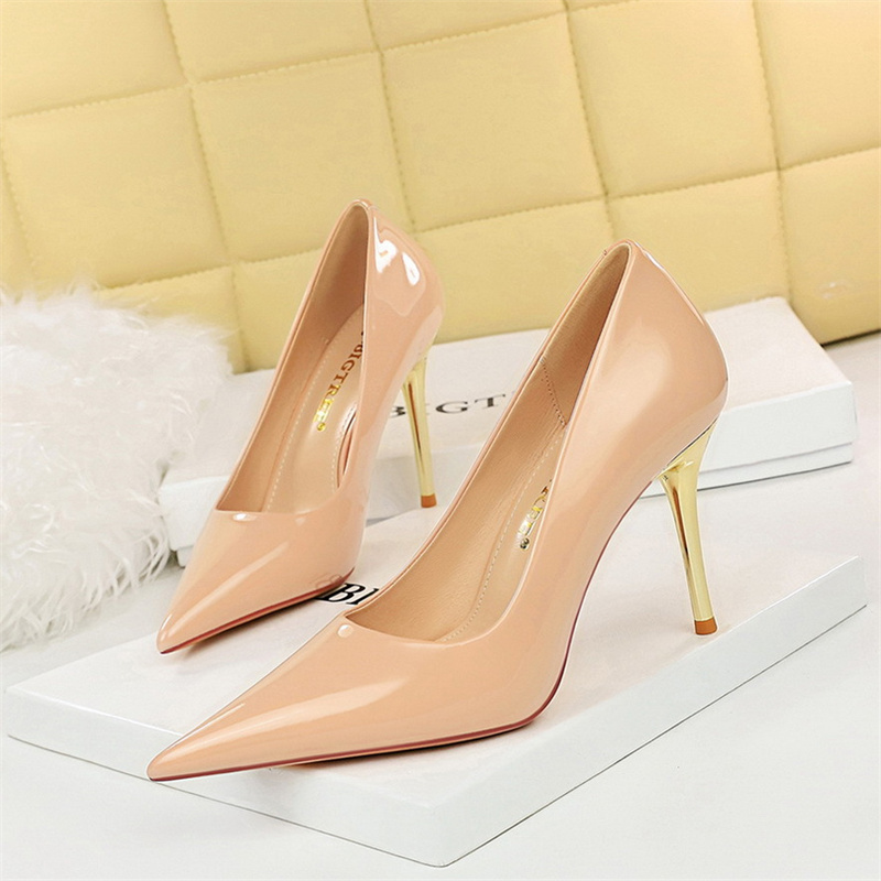 Nu (10CM)