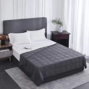 Perles de verre d'approvisionnement d'usine remplissant une <span class=keywords><strong>couverture</strong></span> lourde <span class=keywords><strong>Premium</strong></span> printemps été <span class=keywords><strong>couverture</strong></span> de sommeil sain tissu de refroidissement <span class=keywords><strong>couverture</strong></span> pondérée - Product Image 2